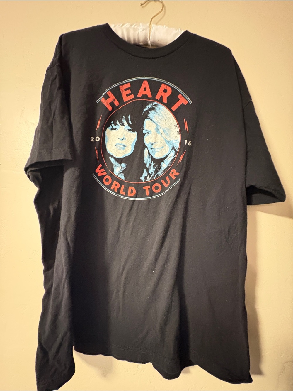 Tilted Heart band concert tee shirt. 2016. Black. Cotton. Xl. Unisex